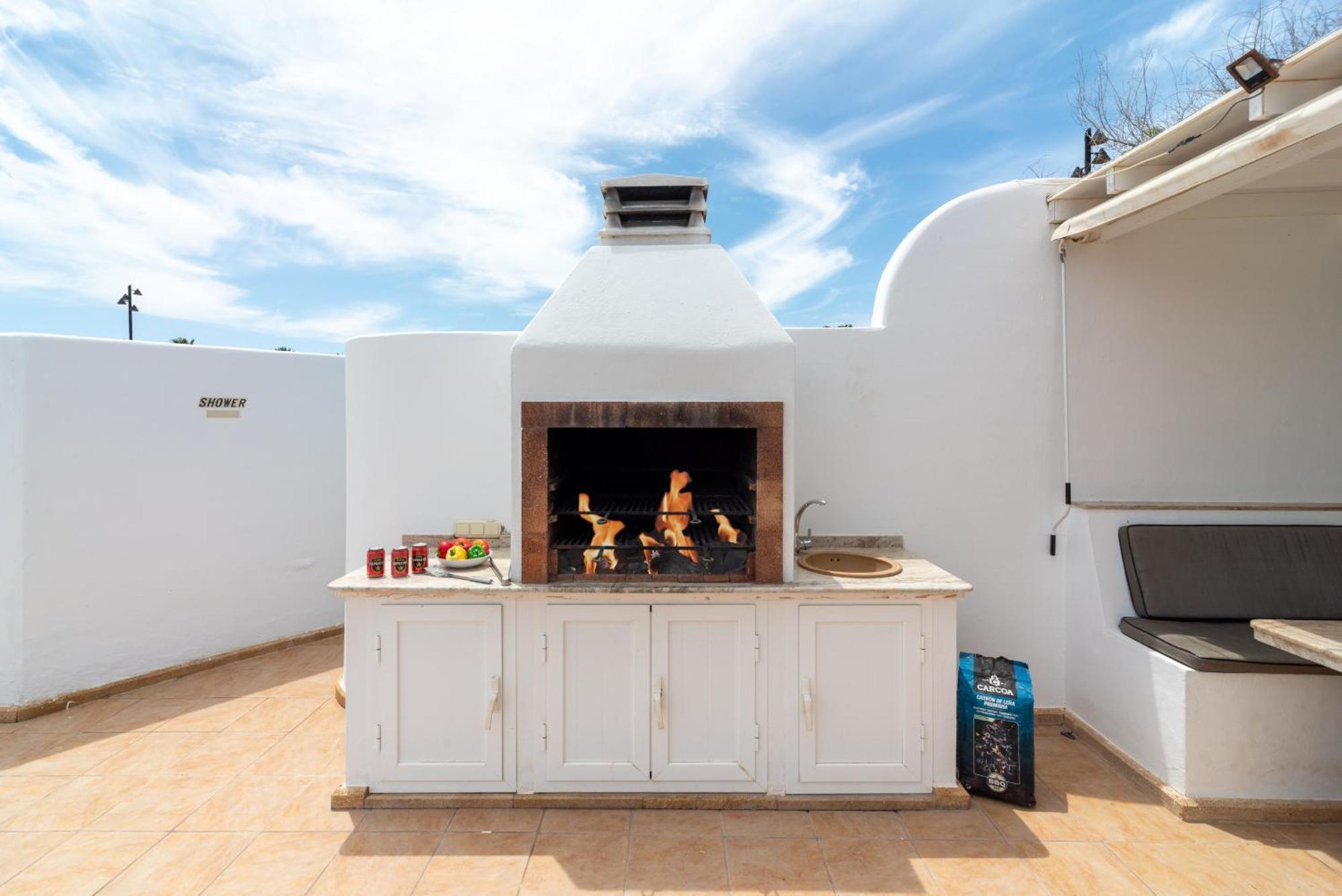Villa Michelle - Lh114 By Villas Now Ltd Playa Blanca  Exterior foto
